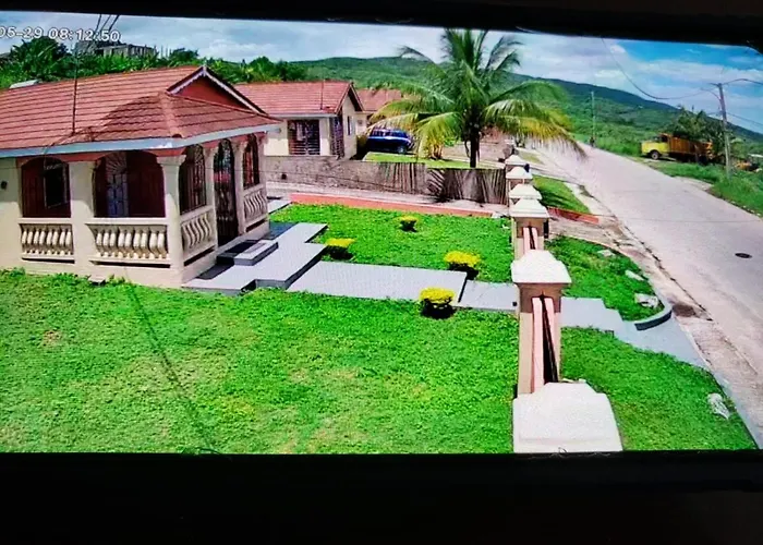 Relax And Unwind At Scenic Plateau * Montego Bay